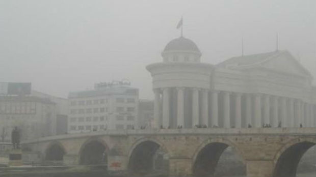 Veliko zagađenje vazduha u Skoplju, građani u kućama