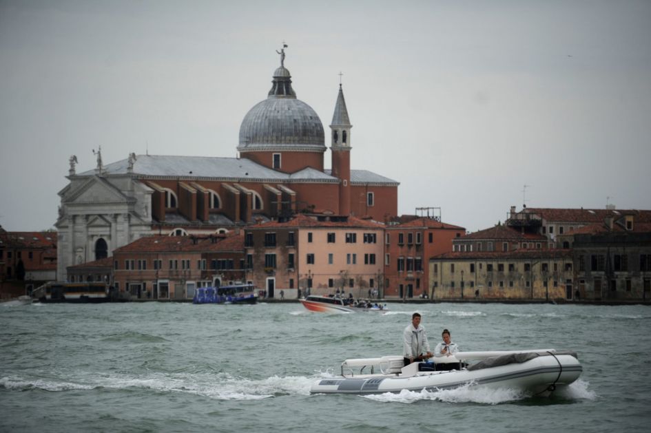 Venecija: Četvoro povređenih u sudaru kruzera i broda
