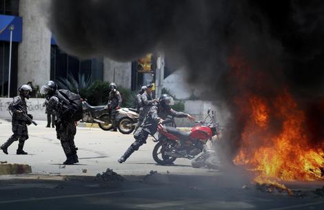 Venecuelanski opozicioni lider Lopes vraćen u KUĆNI PRITVOR