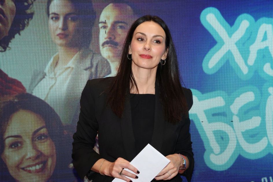 Vera je mamina kopija: Sloboda Mićalović podržala ćerku na prvoj filmskoj premijeri FOTO