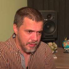Verio se, napustio zemlju, a sada pukla tikva: Bojan Tomović raskinuo sa Albankom nakon 8 meseci ljubavi Razlog rastanka su...