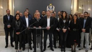 Vesić: Hrabri odbornici SNS-a sprečili državni udar