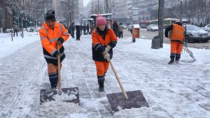 Vesić: Od danas intenzivnije čišćenje ulica drugog prioriteta