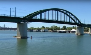 Vesić: Ukljanjanje Savskog mosta u junu sledeće godine