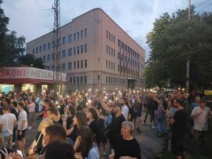 Vesić traži da organizatori plate štetu zbog blokade pruge u Nišu