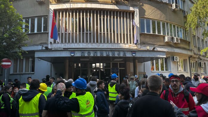 Veteran pušten iz policije, završen protest u Nišu