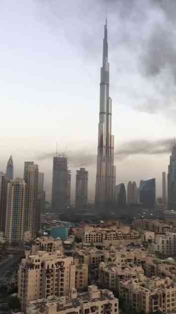 Video: Požar zahvatio neboder u izgradnji u Dubaiju