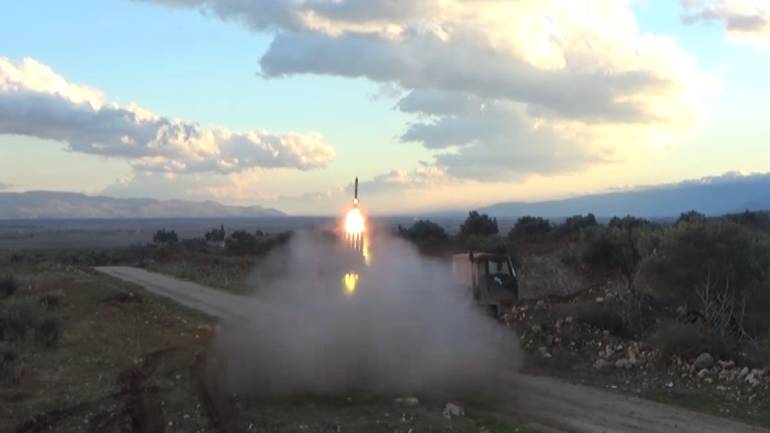 Video: Raketni napad na Assadove snage