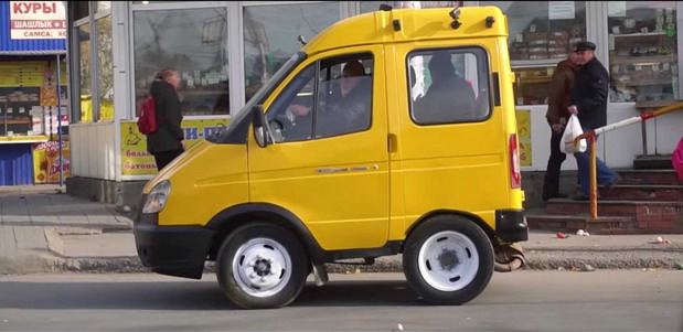 Video iz Rusije: Skraćeni GAZ minibus