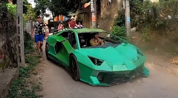 Video iz Vijetnama: Napravili Lamborghini od kartona