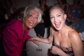 Vidno raspoložene Kejt Hadson i Ema Tompson ukrale slavu na Nedelji mode u Parizu FOTO