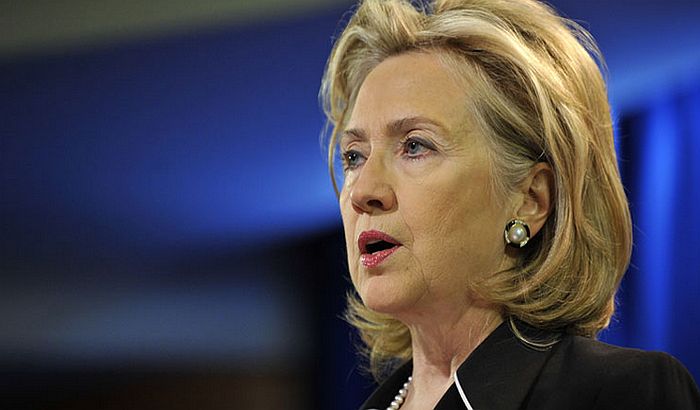 Vikiliks: Hilari savetovali da skloni Bila iz kampanje