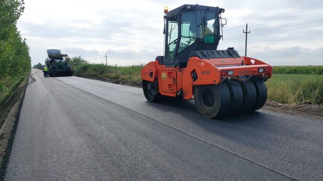 Više gradskih i seoskih saobraćajnica u Kikindi dobilo nov asfalt