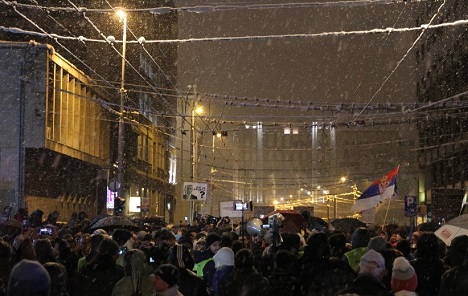 Više hiljada ljudi na protestnoj šetnji u Beogradu