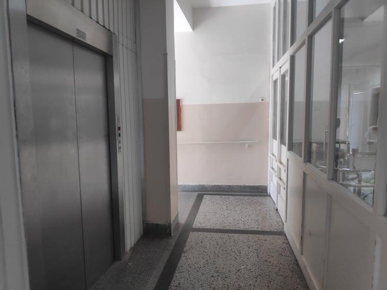Više od 200.000 evra košta održavanje i popravka liftova u niškom Kliničkom
