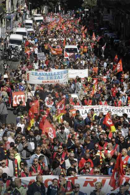Više od 200.000 ljudi protestovalo u Francuskoj zbog reforme zakona o radu