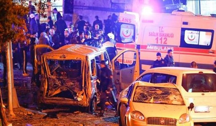 Više od 30 žrtava terorističkih napada, u Turskoj dan žalosti