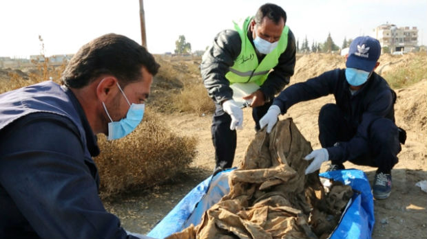 Više od 500 tela ekshumirano iz masovne grobnice u Raki