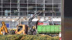 Viši sud u Novom Sadu produžio pritvor osumnjičenima za pad nadstrešnice, jedna okrivljena prešla u kućni pritvor
