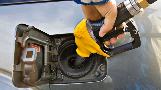 Vlada ograničila cene goriva – dizel 179, premijum 171 dinar