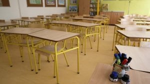 Vlada zatražila od ministarstva da izmeni školski kalendar kako bi se nadoknadila nastava