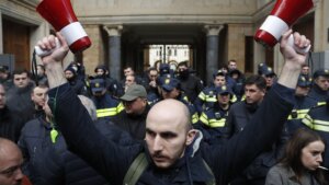 Vladajuća stranka u Gruziji ponovo predlaže kontroverzni zakon o ‘stranim agentima