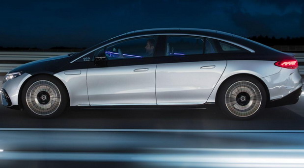 Vlasnici električnih automobila u Švajcarskoj će dodatno plaćati za korišćenje puteva?!