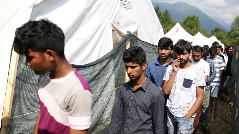 Vlasti BiH: Čeka se adekvatna lokacija za smještaj migranata