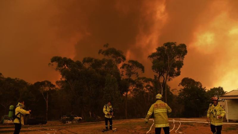 Vlasti pozivaju 240.000 Australaca na evakuaciju zbog širenja požara