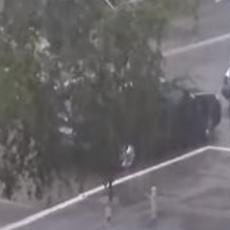 Voda na ulicama, obilna kiša i grmljavine: Nevreme pogodilo Kruševac (VIDEO)
