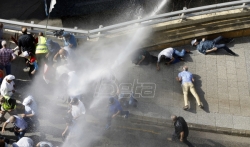 Vodenim topovima na libanske demonstrante protiv mera štednje