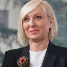 Voditeljka JELA SLANINU I KAJMAK, a istopila se: Olivera Kovačević otkrila tajnu vitkog tela u šestoj deceniji - U ovome je ključ zgodnoće