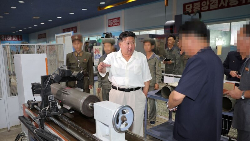 Vođa Sjeverne Koreje pregledao fotografije glavnih meta koje je snimio satelit