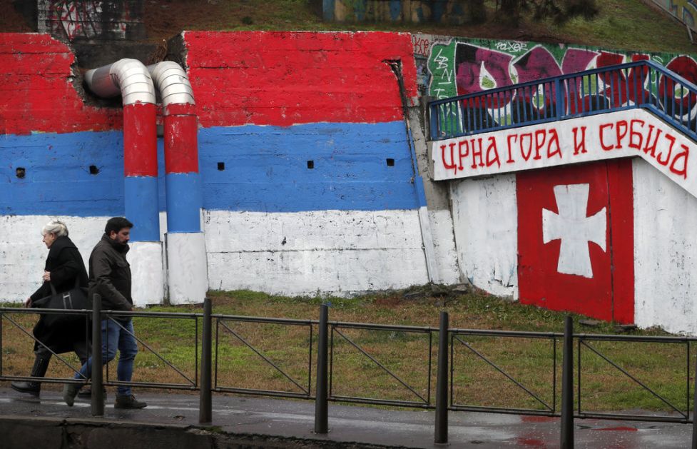 Vođa revolucije trobojki: Policajci u Crnoj Gori misle isto što i mi ali čuvaju koru leba