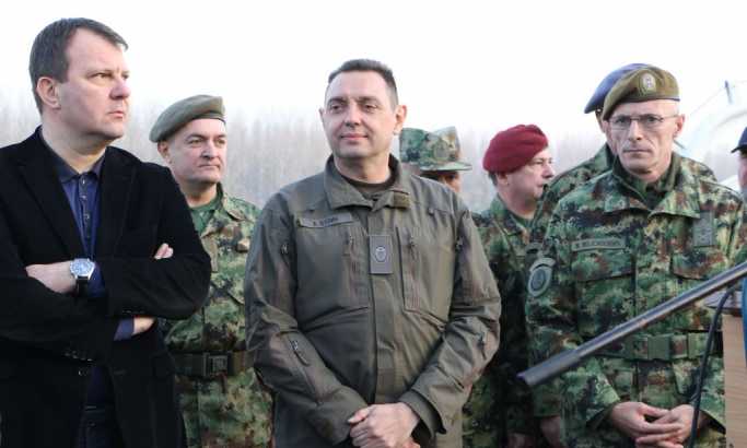 Vojna vežba i u Titelu, prisustvovali Vulin i Mirović