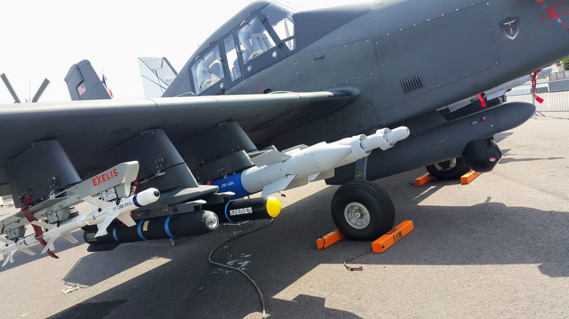 Vojne varijante aviona AT-802: Od ubijanja komaraca do ubijanja ljudi i tehnike