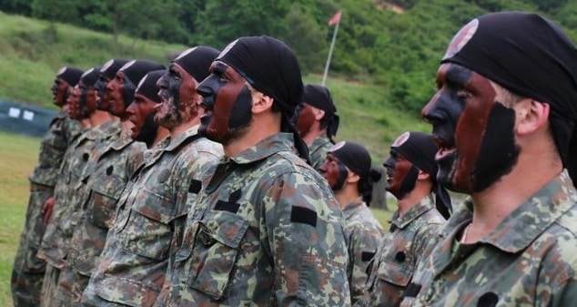 Vojska Albanija na vežbama u okolini Kosovske Mitrovice u trci za prevlast (FOTO)
