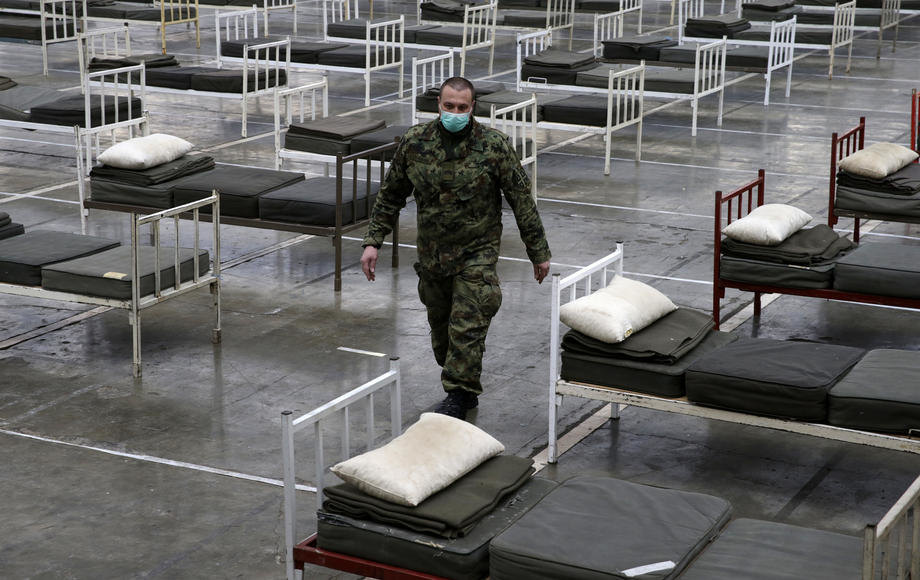 Vojska postavlja krevete u Hali sportova, slede Pionir i Arena