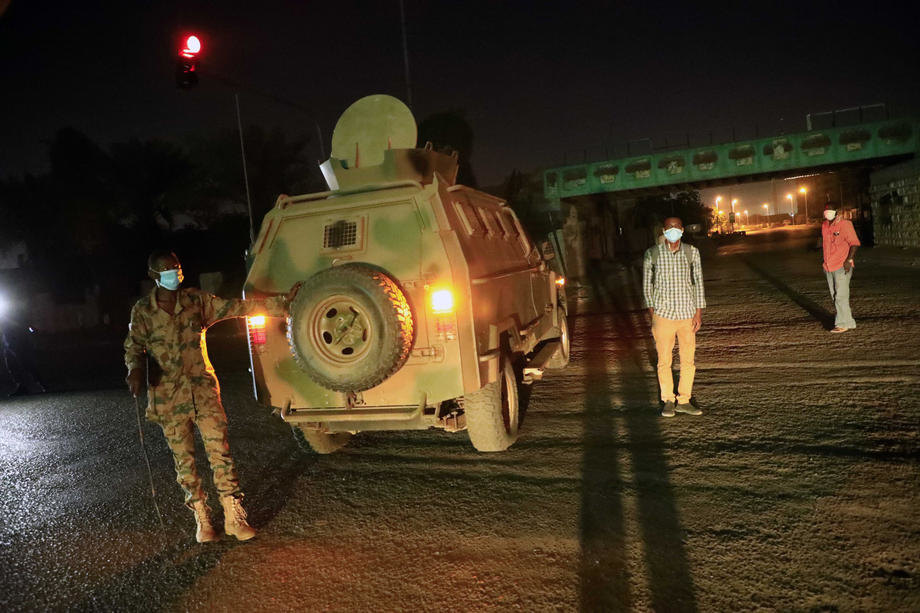 Sudan: Vojni puč izveo general Burhan, premijer u kućnom pritvoru; Dve osobe ubijene, 80 ranjeno