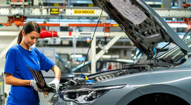 Volkswagen i Opel prisiljeni da zaustave proizvodnju