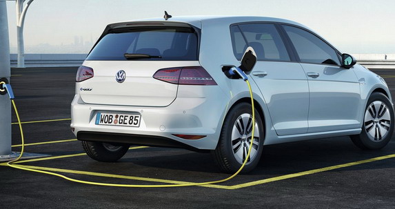 Volkswagen menja interne procedure – rukovodioci da voze službene elektromobile