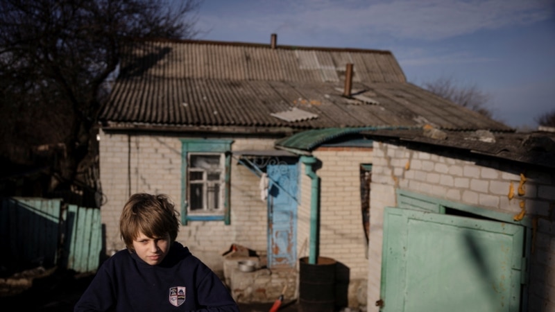 Volonteri slamka spasa za djecu s invaliditetom na ratom razorenom istoku Ukrajine