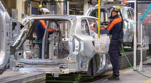 Volvo smanjuje troškove, bez posla ostaje 1.300 radnika