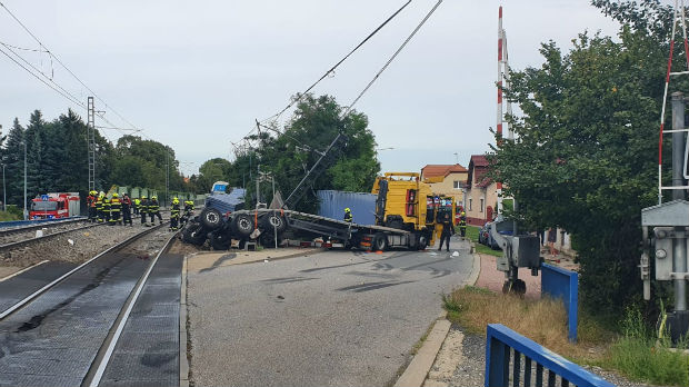 Voz u Češkoj razneo kamion sa srpskim tablicama