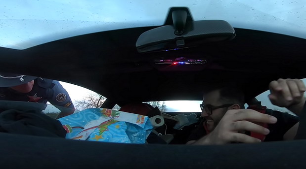 Vozač Lamborghinija iz UAE očitao bukvicu policajcu Oregona