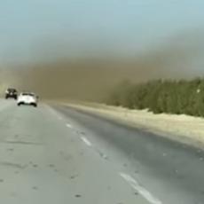 Vozač je primetio nešto ČUDNO ispred sebe - usledio je prizor koji se viđa JEDNOM U ŽIVOTU! (VIDEO)