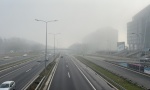 Vozači, oprezno! Magla i povremena kiša otežavaju saobraćaj