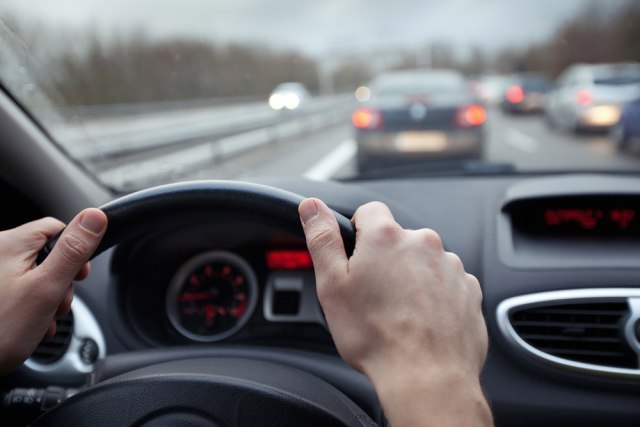 Vozači slabo poznaju propise i ne razumeju vožnju