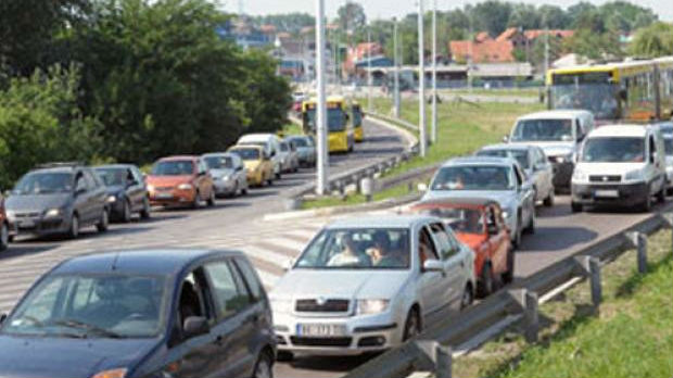 Vozači u Crnoj Gori i BiH protestovali zbog visokih cena goriva