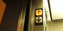 Voždovac: Pao lift sa trećeg sprata, jedna žena povređena